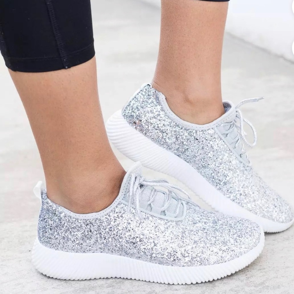 “JUSTCHICV” 🌸 Super Cute 💐 Sparkly sneakers